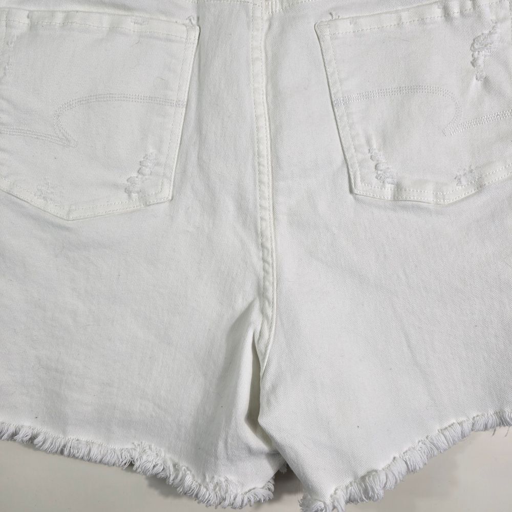 Time & Tru White High‑Rise Distressed Denim Shorts Plus Size 18 - Picture 10 of 10